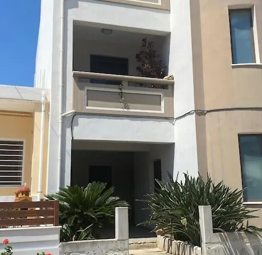 Nickolas Tiny Souda-chania * La Canea